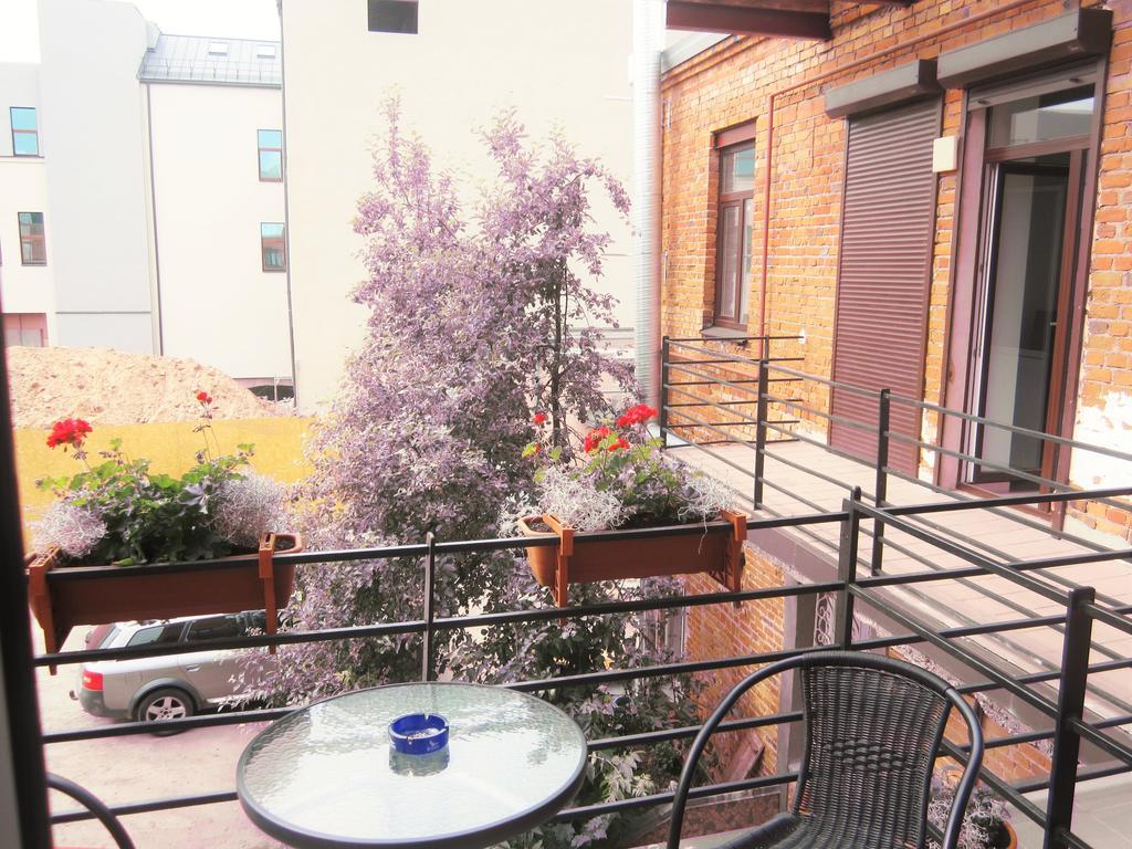 Happy Inn Kaunas Ngoại thất bức ảnh