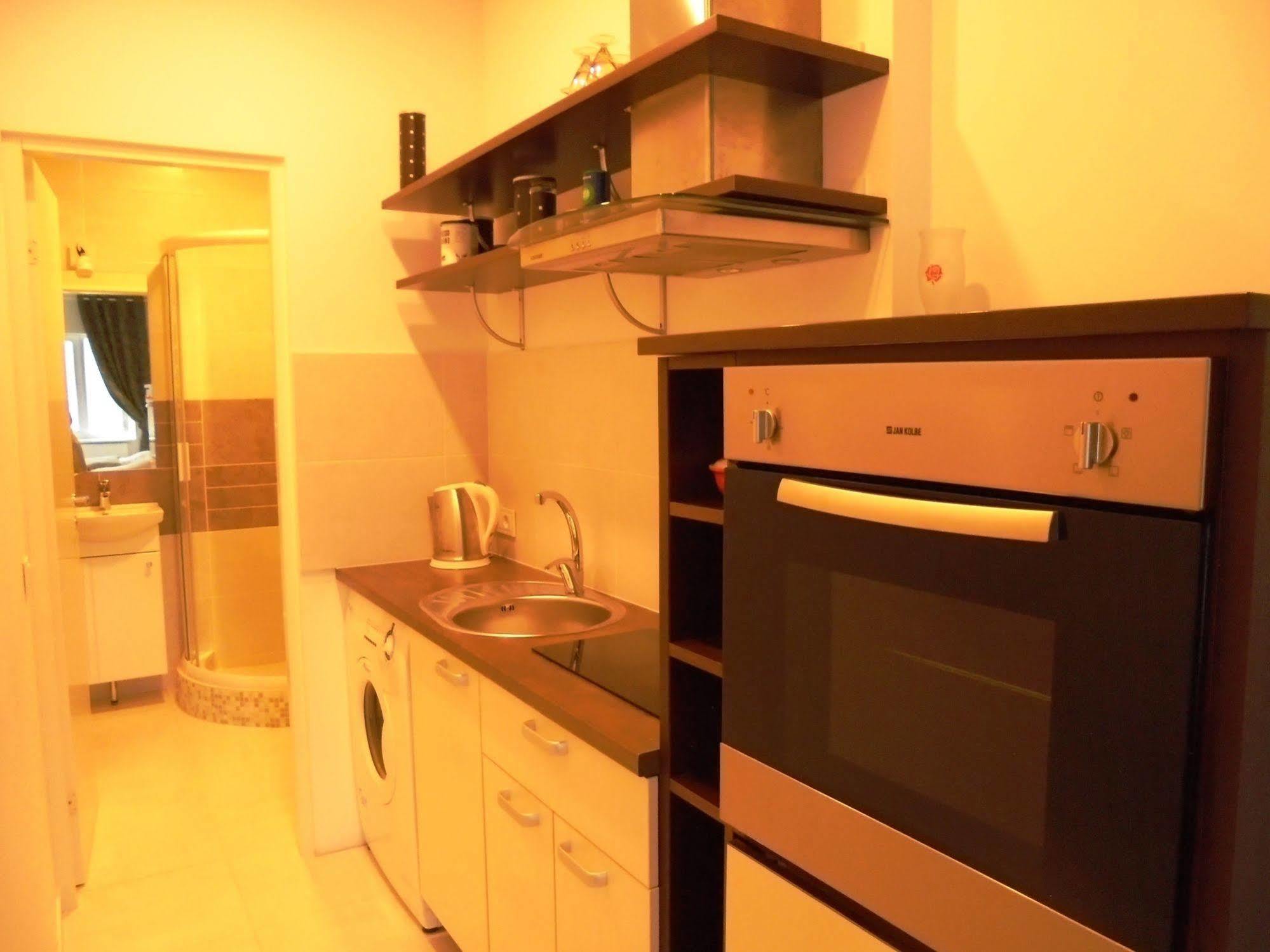 Happy Inn Kaunas Ngoại thất bức ảnh