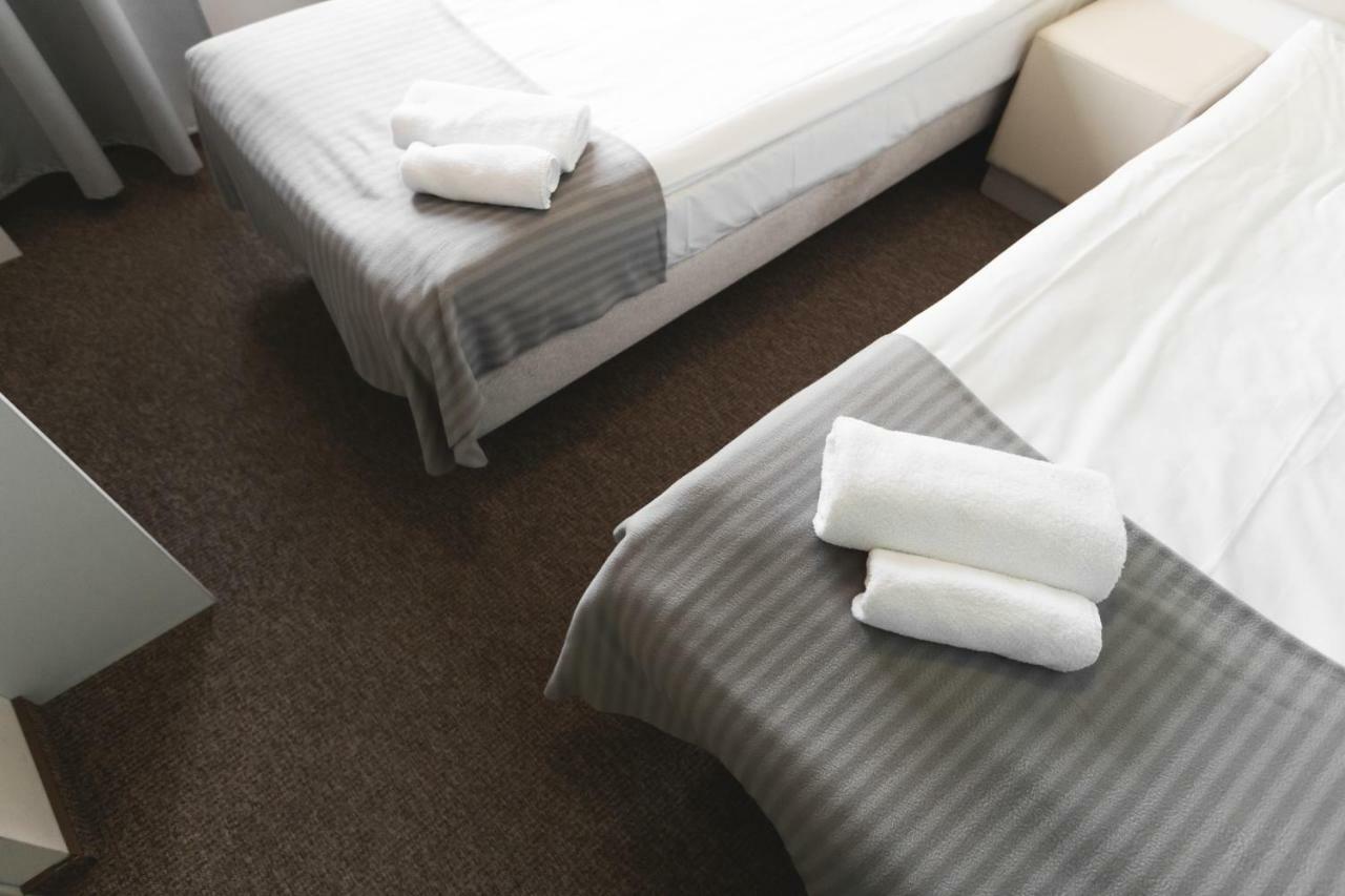 Happy Inn Kaunas Ngoại thất bức ảnh